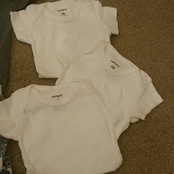 NB bundle Raccoon outfit and 3 new nb onsies - Picture 3 of 4